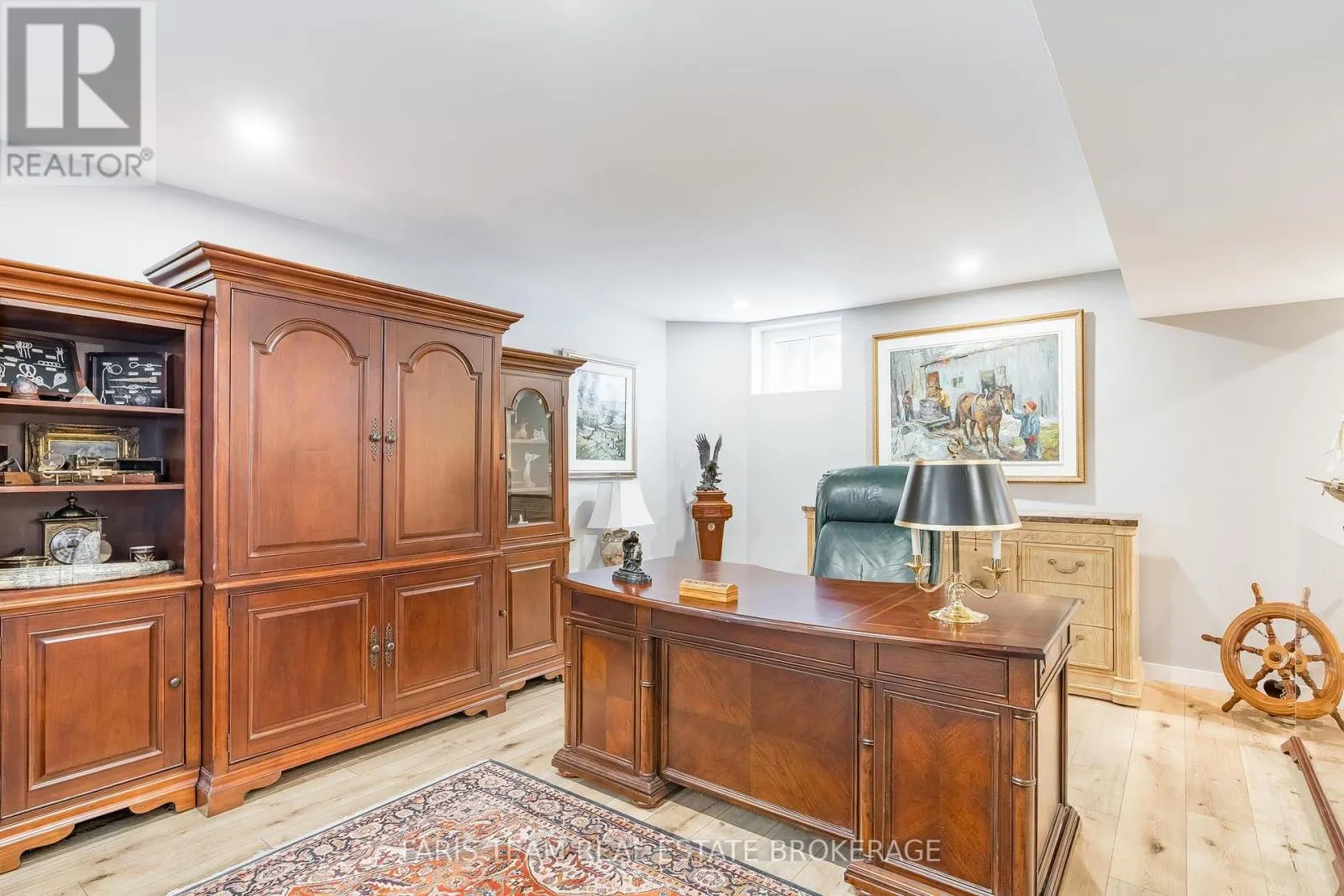 3 MATTHEW COURT