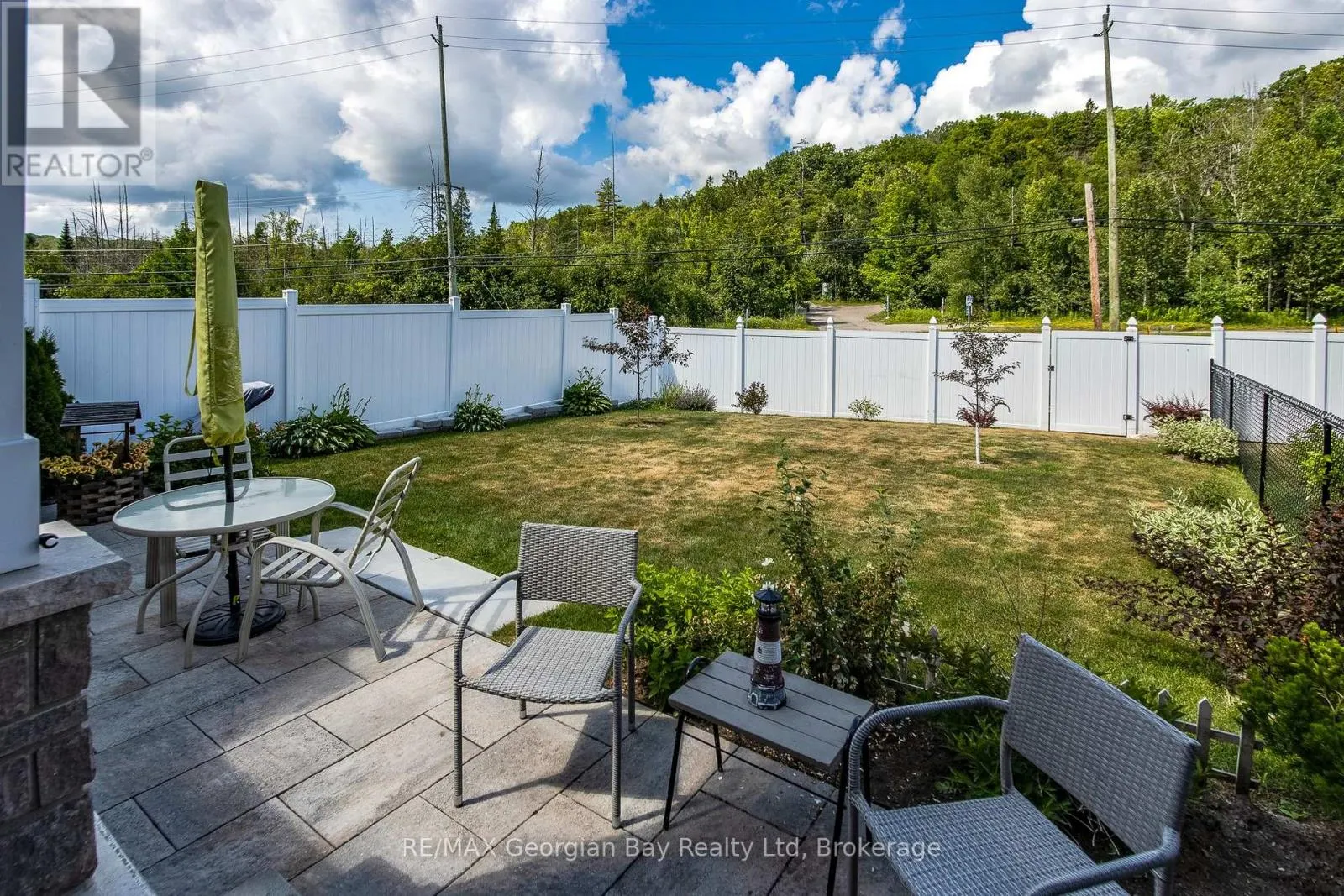 4 CHATTEN COURT