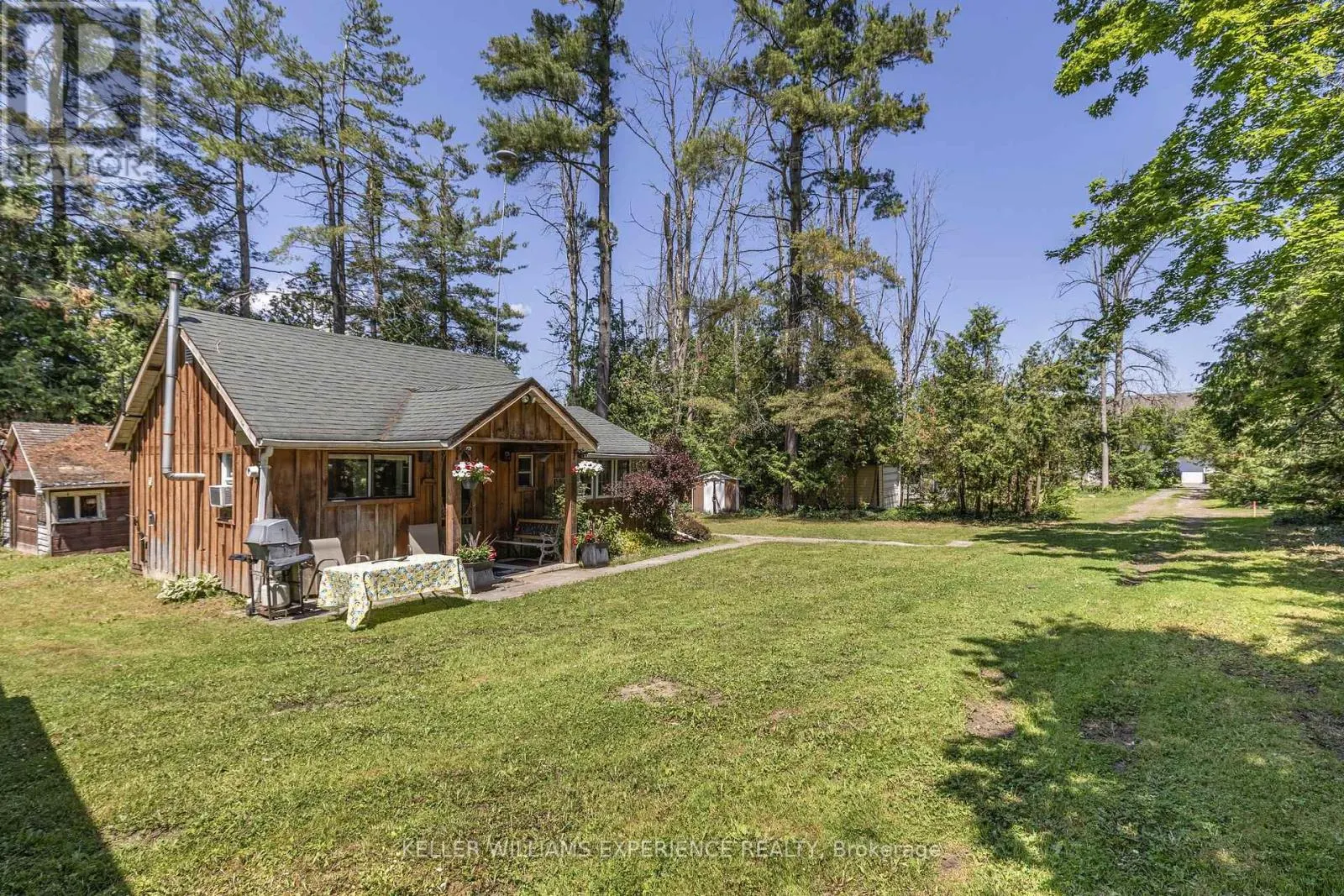 10 SIMCOE ROAD