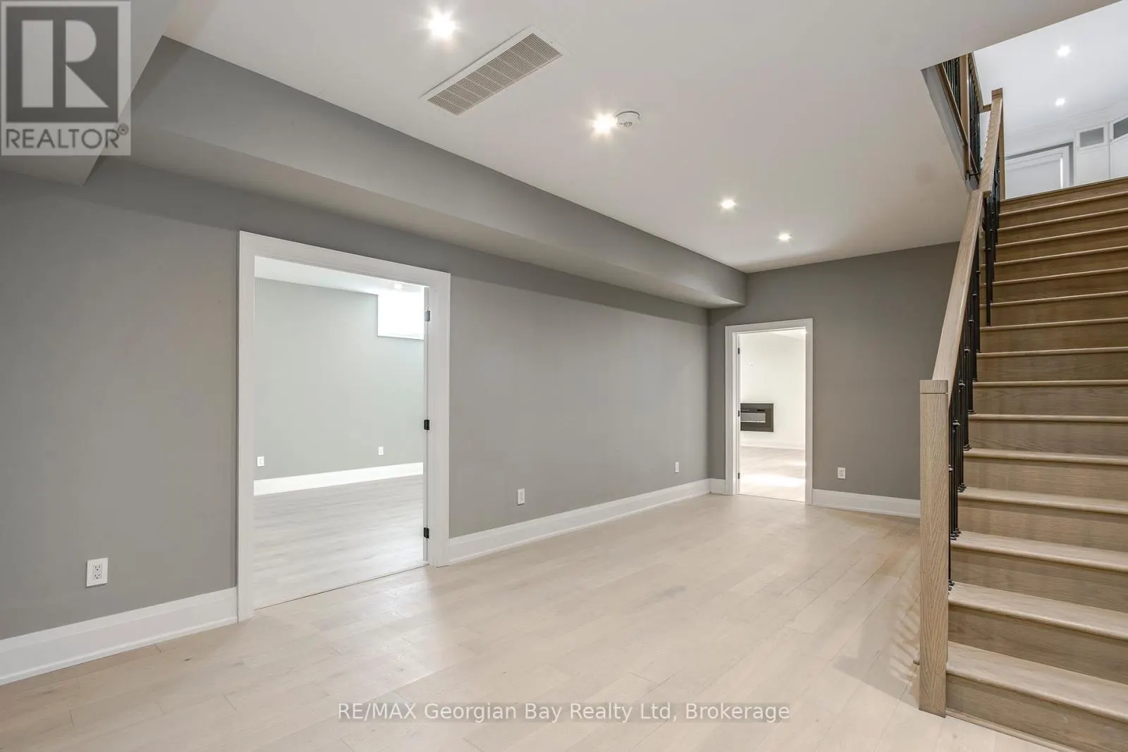 6 CALDWELL DRIVE