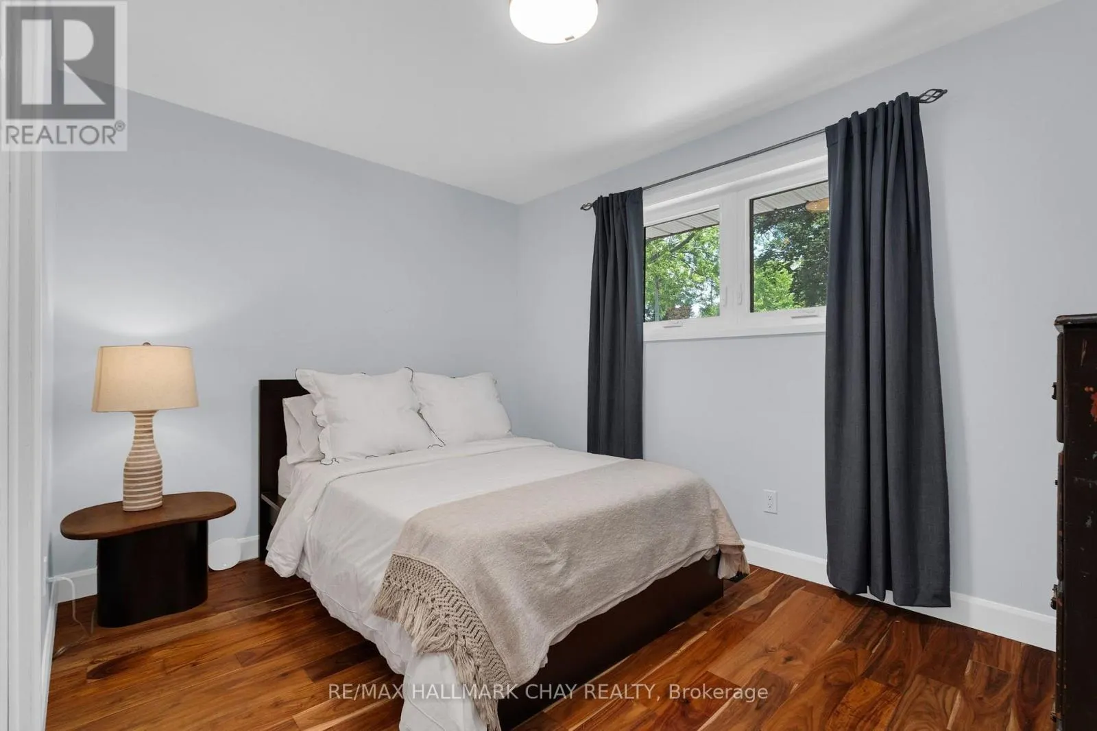 12 FRANCIS ROAD