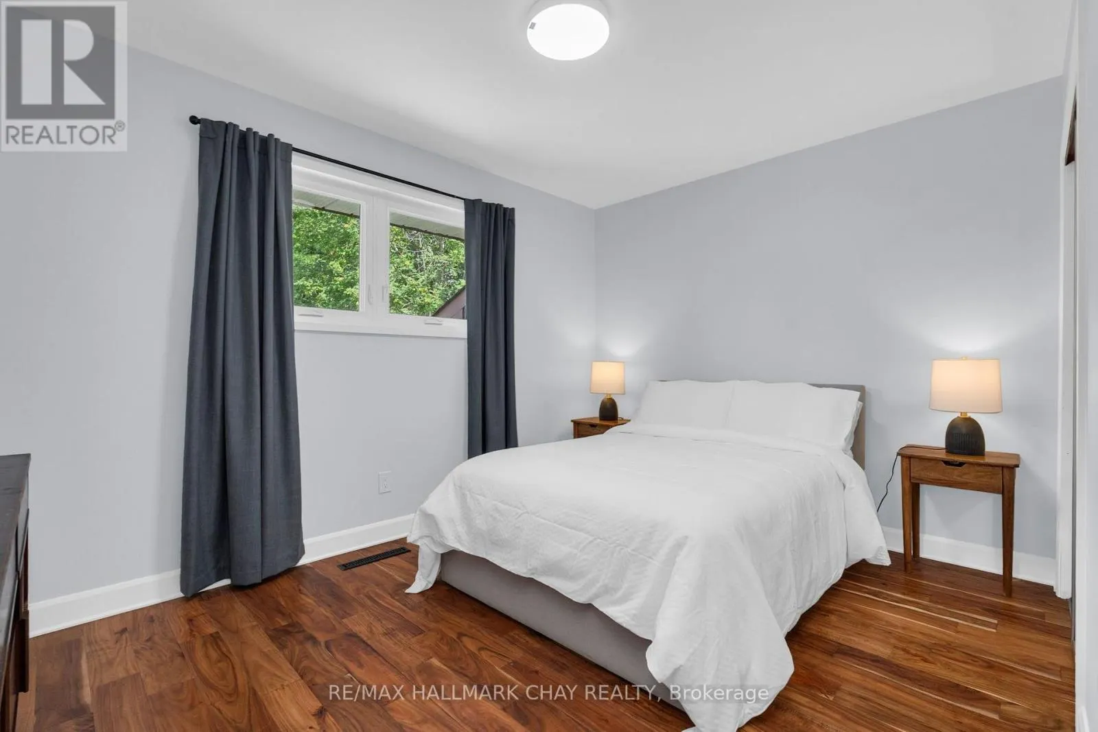 12 FRANCIS ROAD