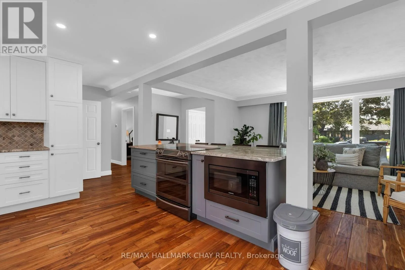 12 FRANCIS ROAD
