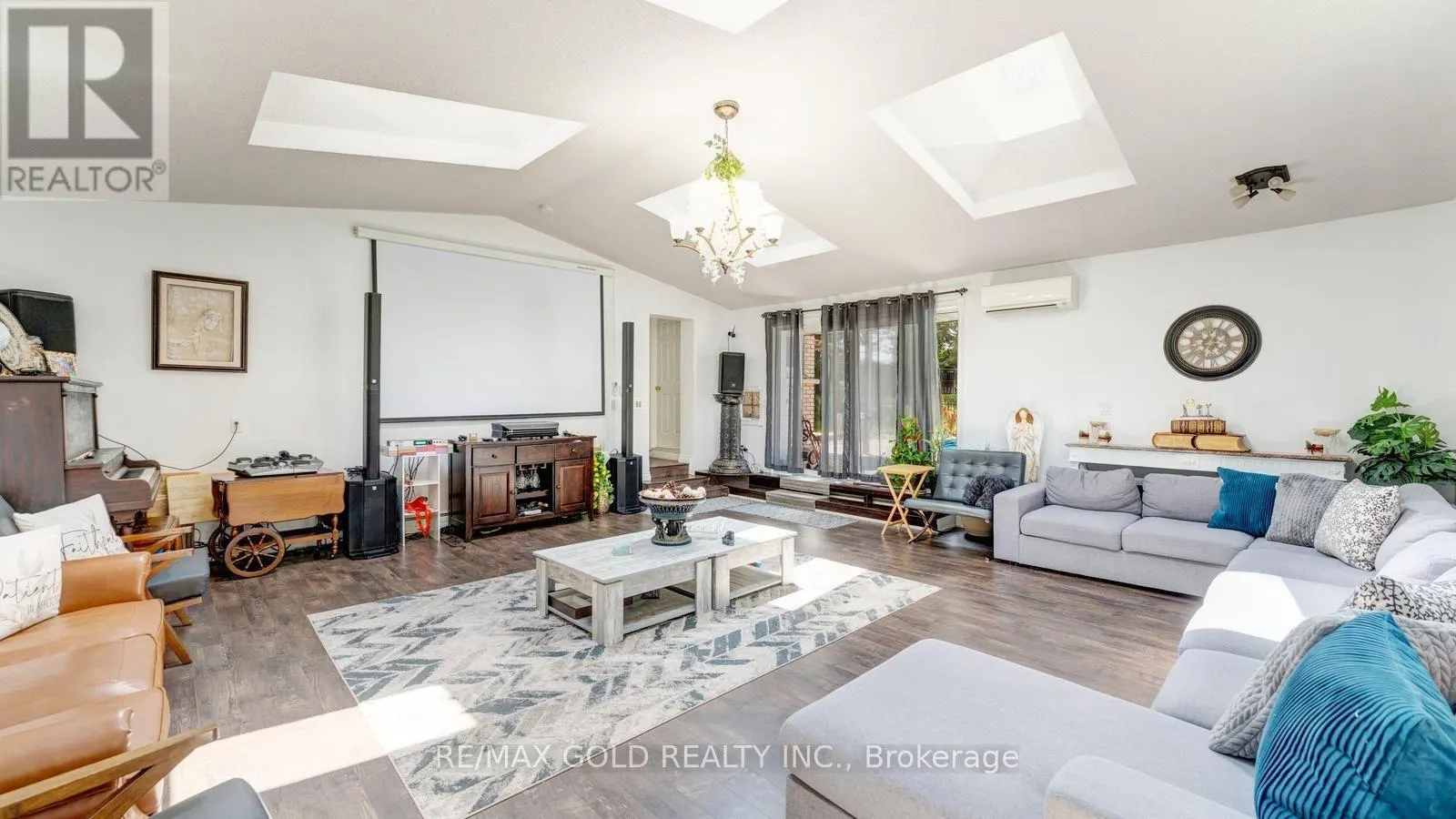 4680 PENETANGUISHENE ROAD