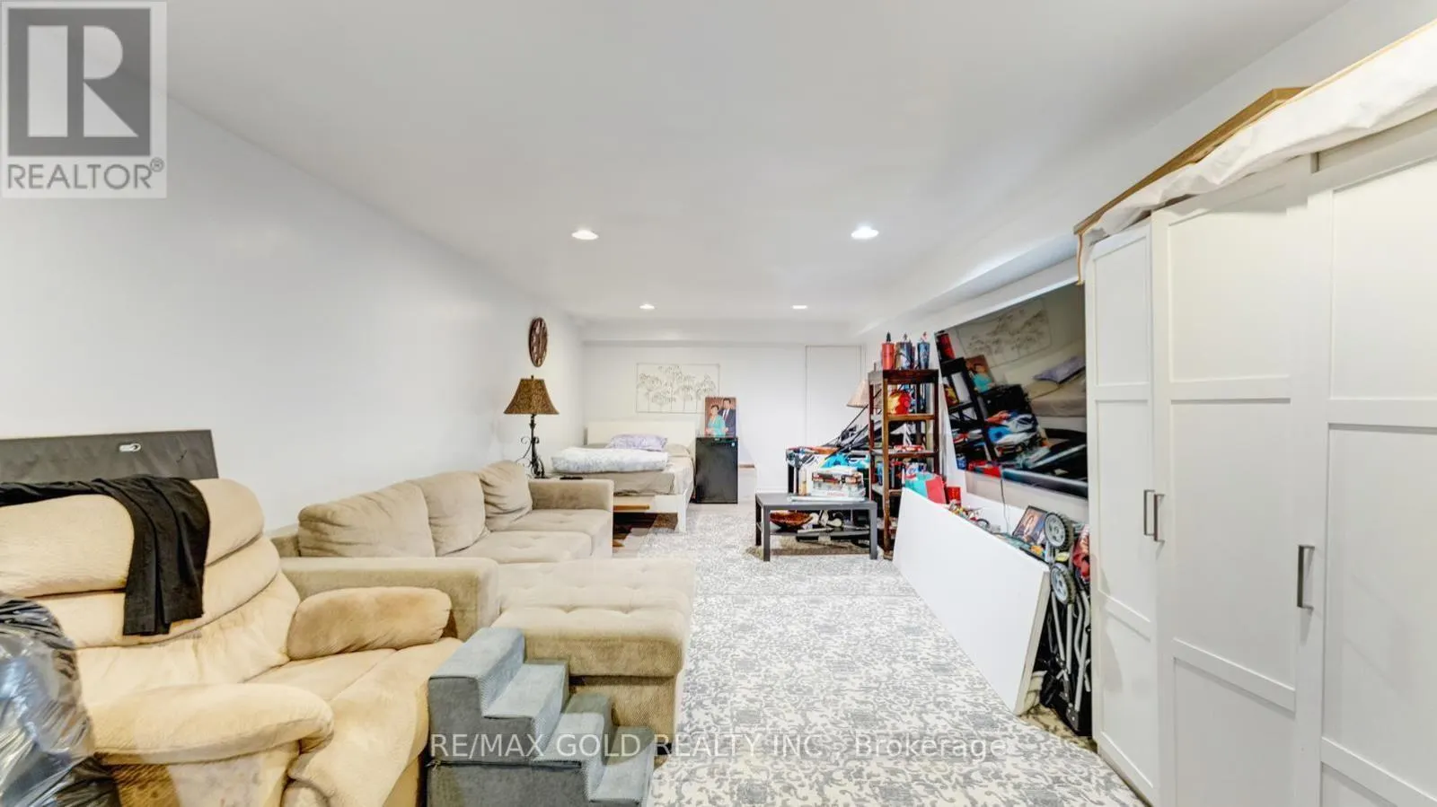4680 PENETANGUISHENE ROAD