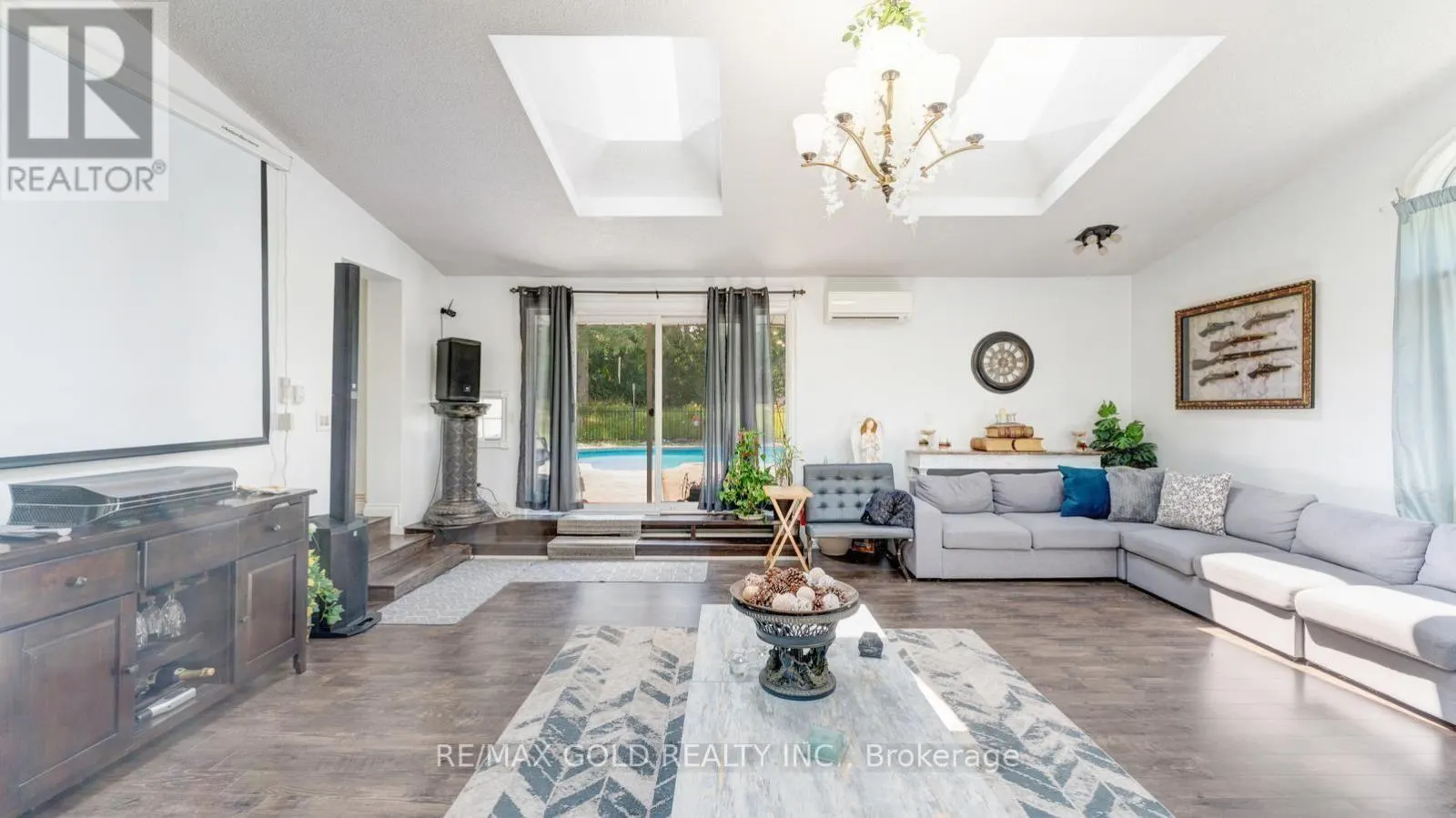 4680 PENETANGUISHENE ROAD
