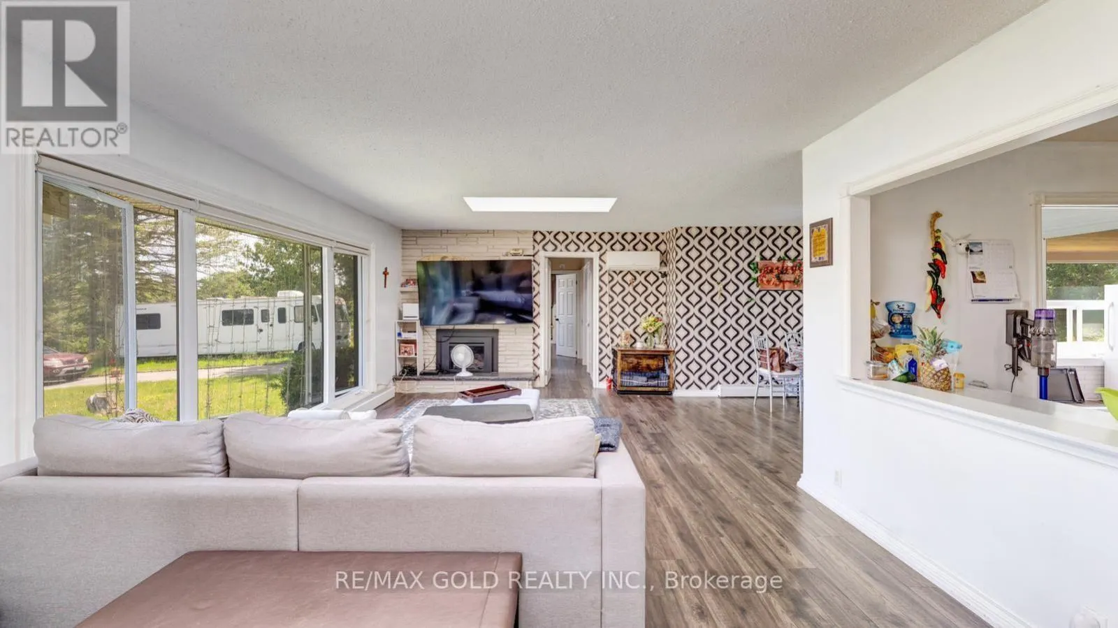 4680 PENETANGUISHENE ROAD