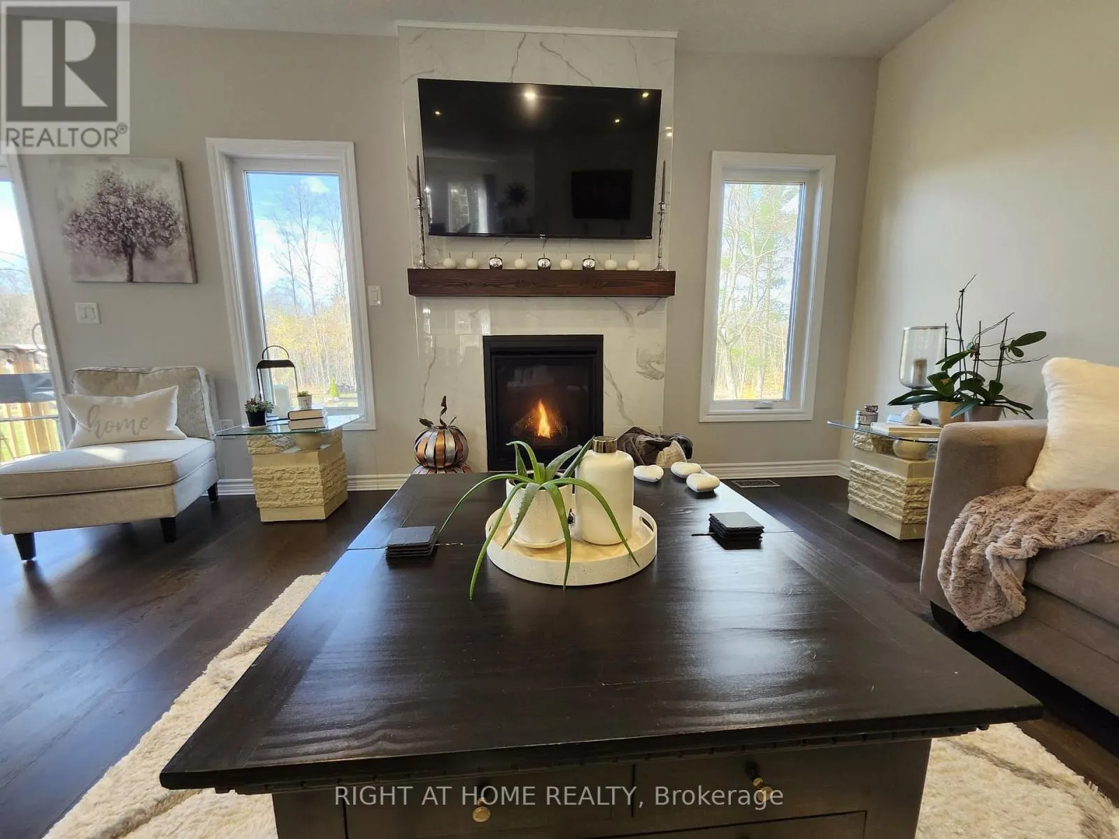 84 DIAMOND VALLEY DRIVE