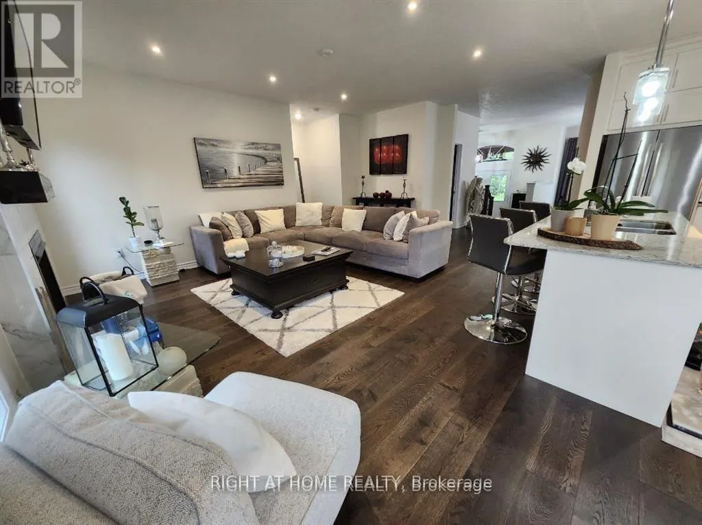 84 DIAMOND VALLEY DRIVE