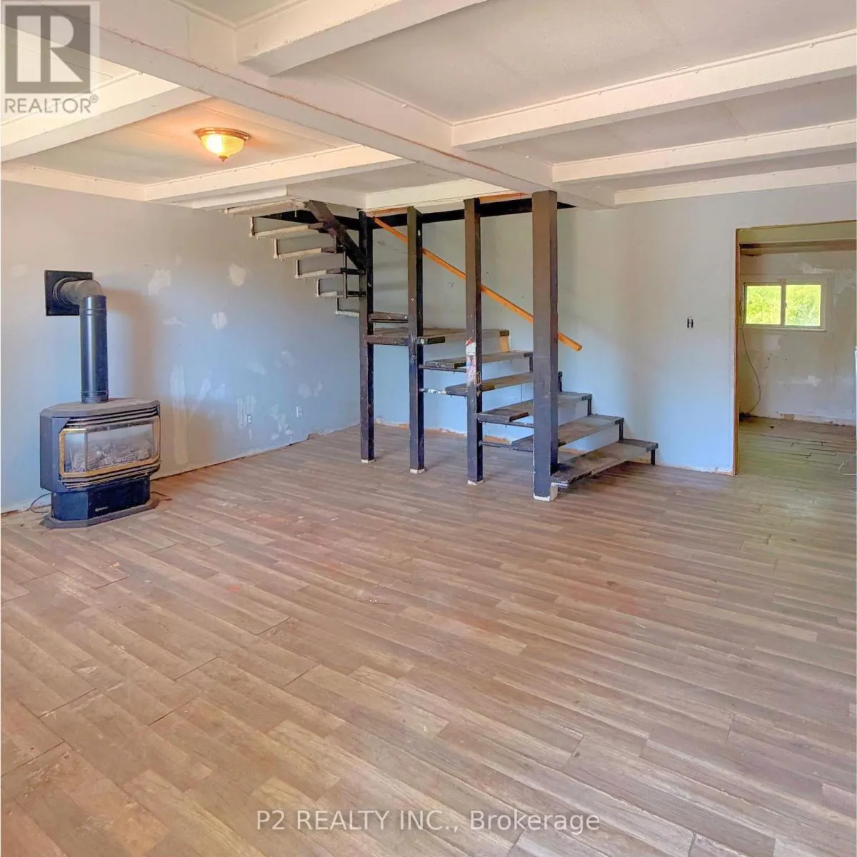 600 WEST STREET S