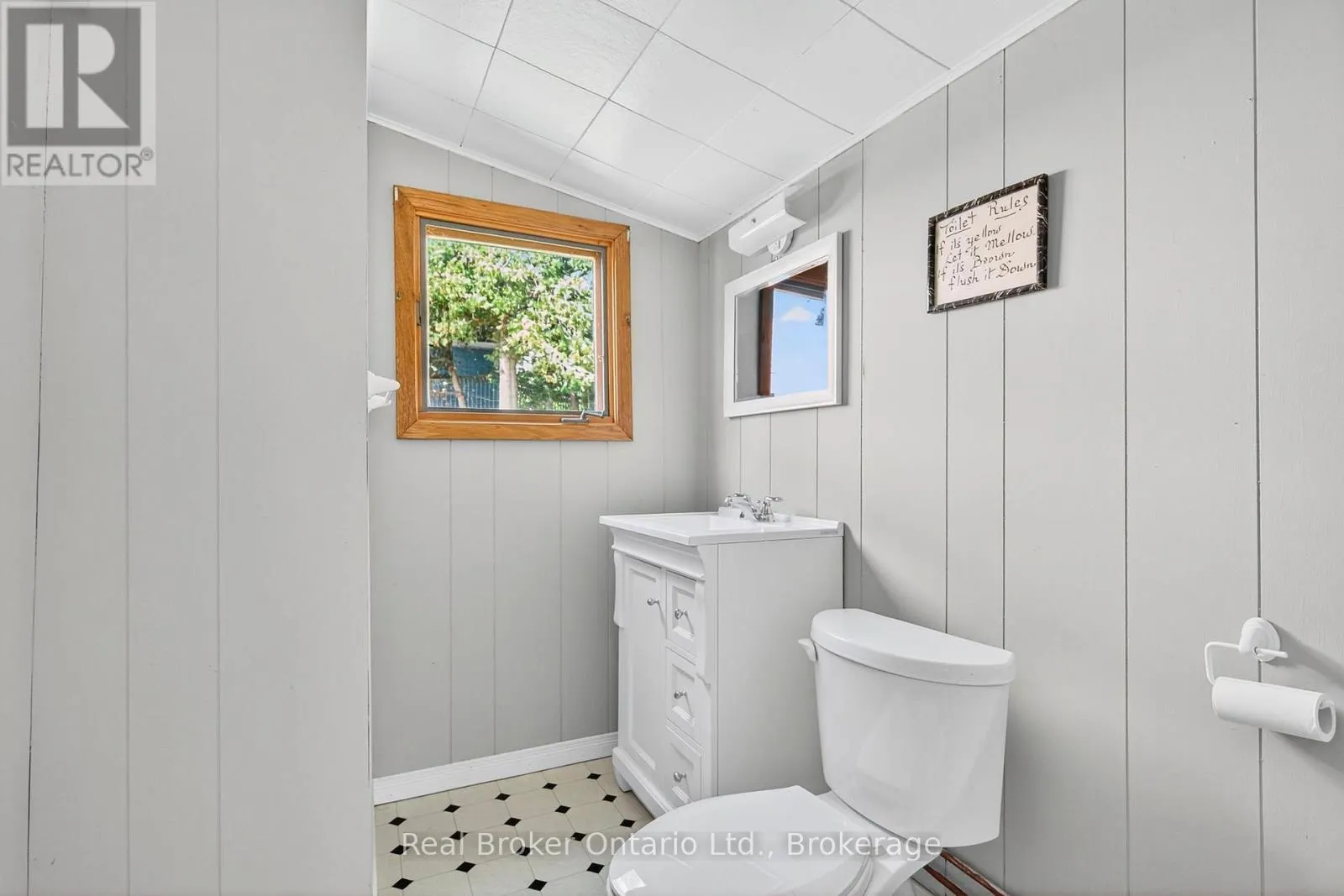 1948 TINY BEACHES ROAD S