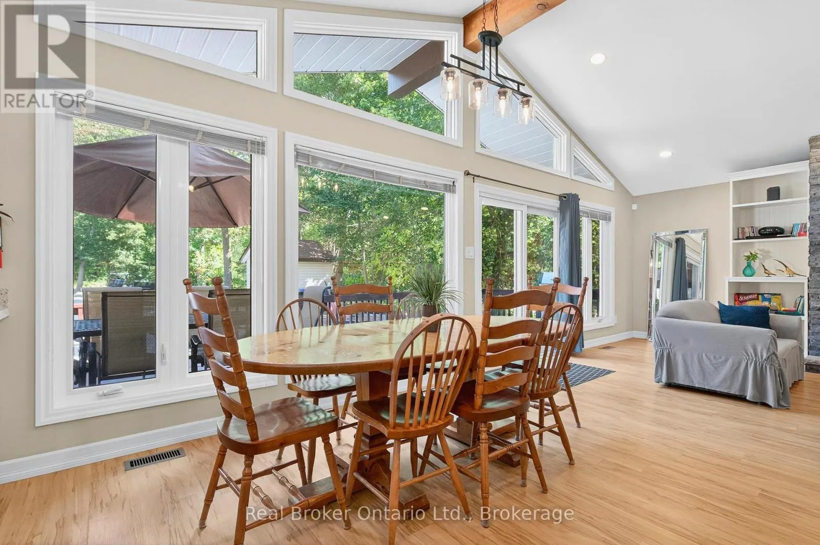 1948 TINY BEACHES ROAD S