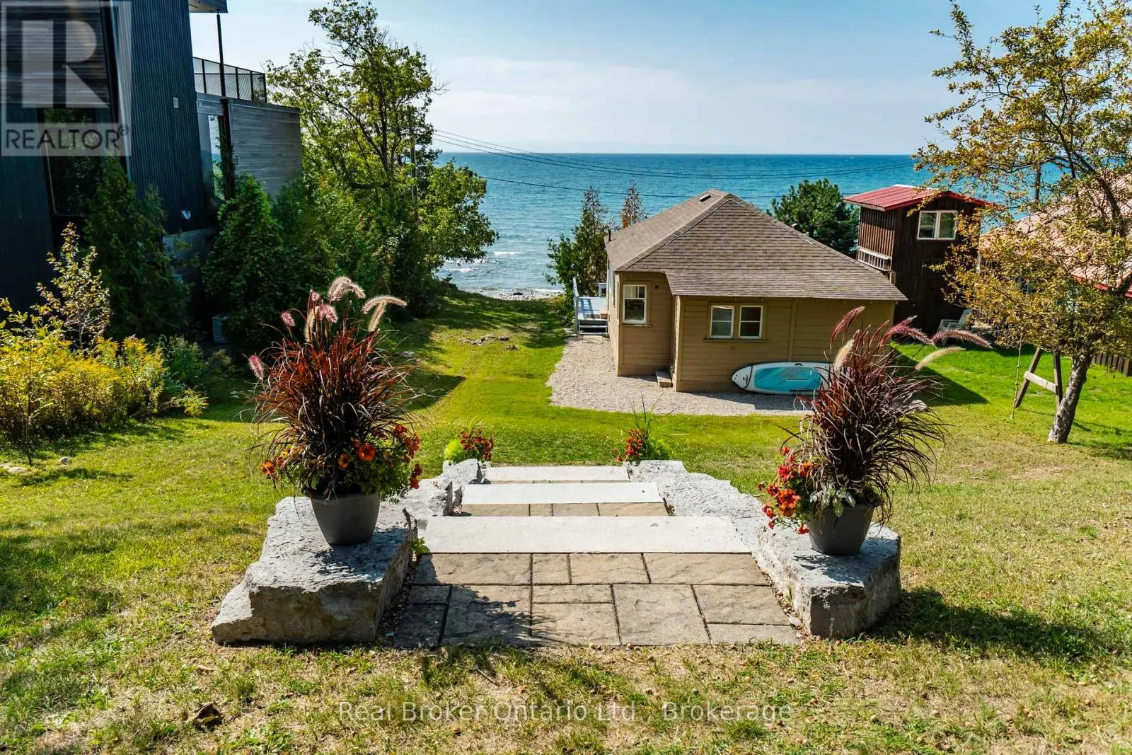 1948 TINY BEACHES ROAD S
