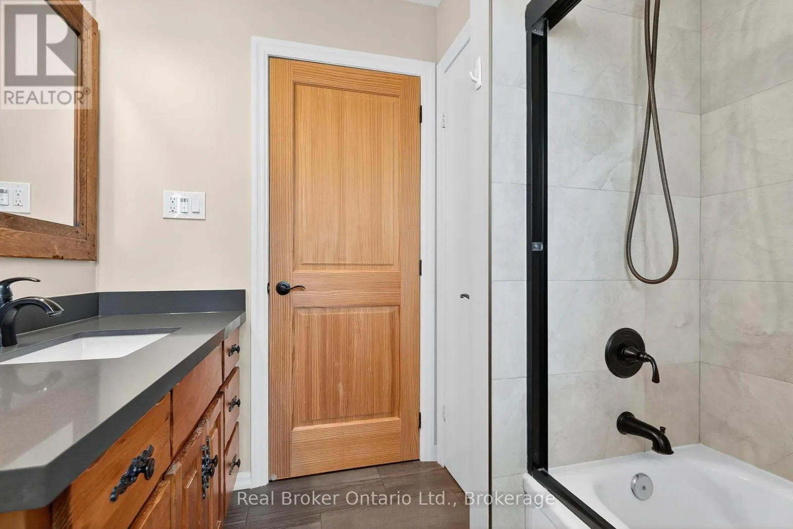 1948 TINY BEACHES ROAD S
