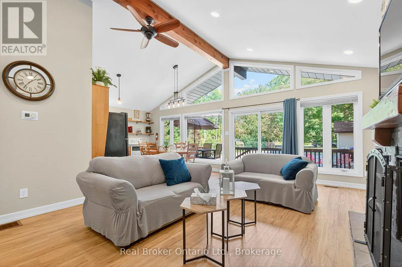 1948 TINY BEACHES ROAD S