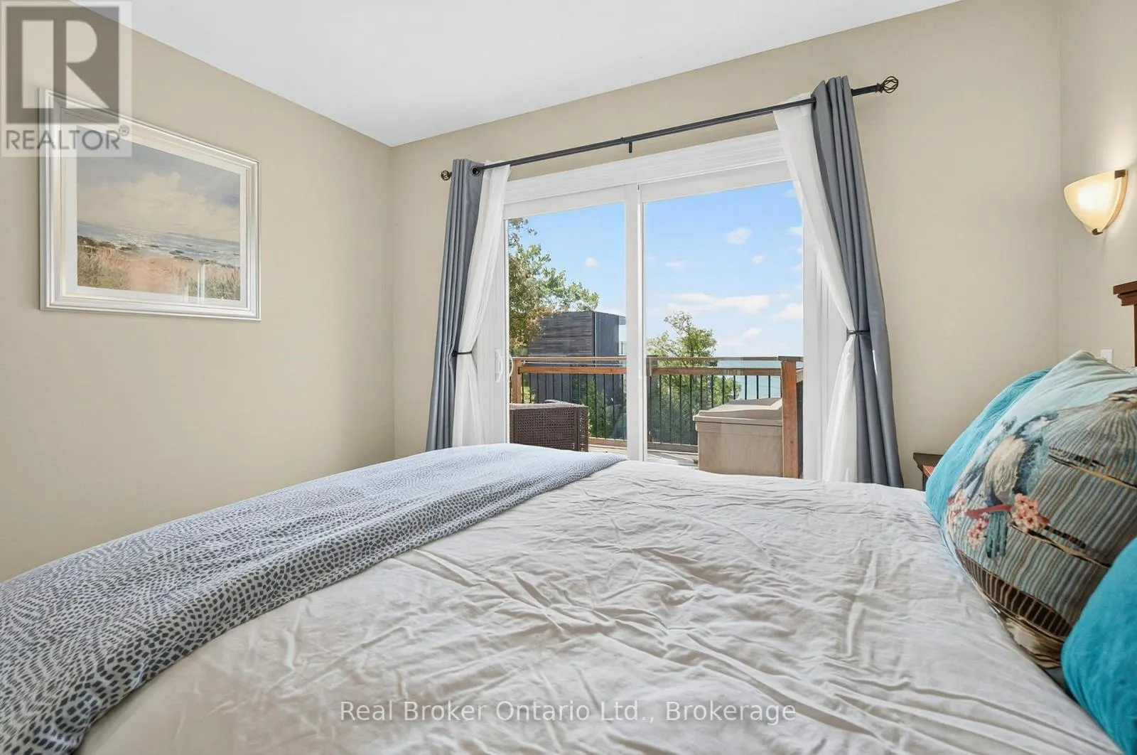 1948 TINY BEACHES ROAD S