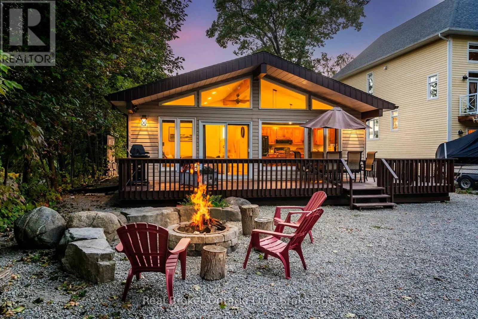 1948 TINY BEACHES ROAD S