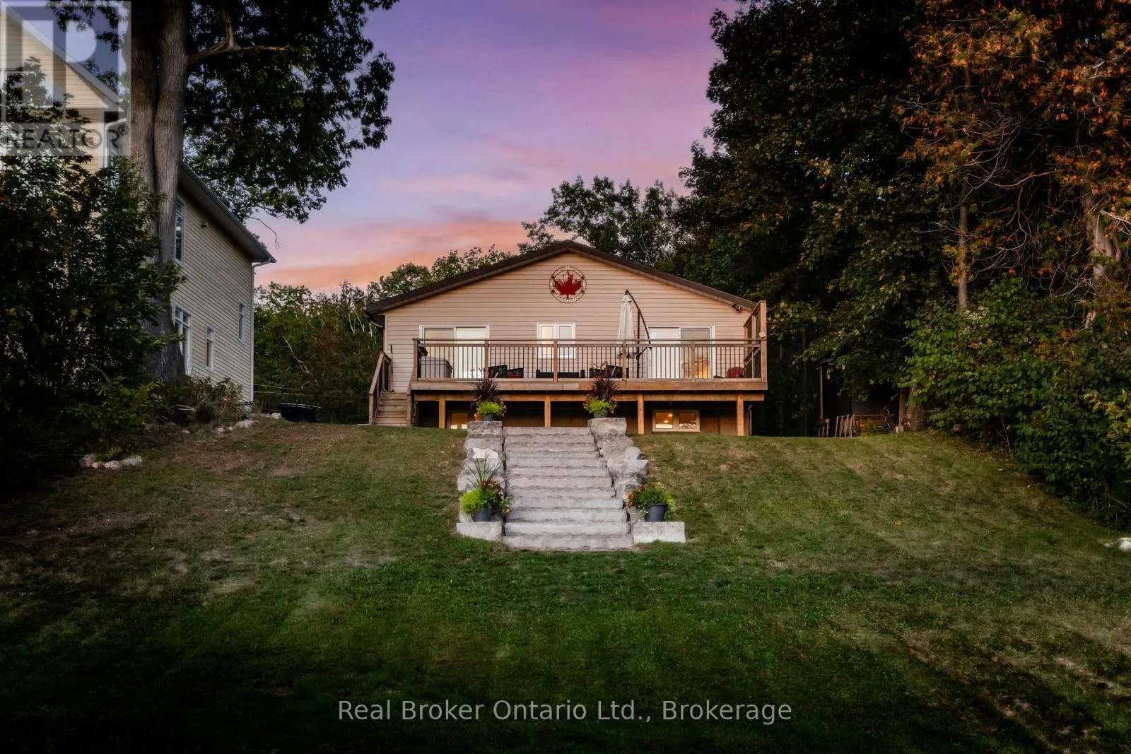 1948 TINY BEACHES ROAD S