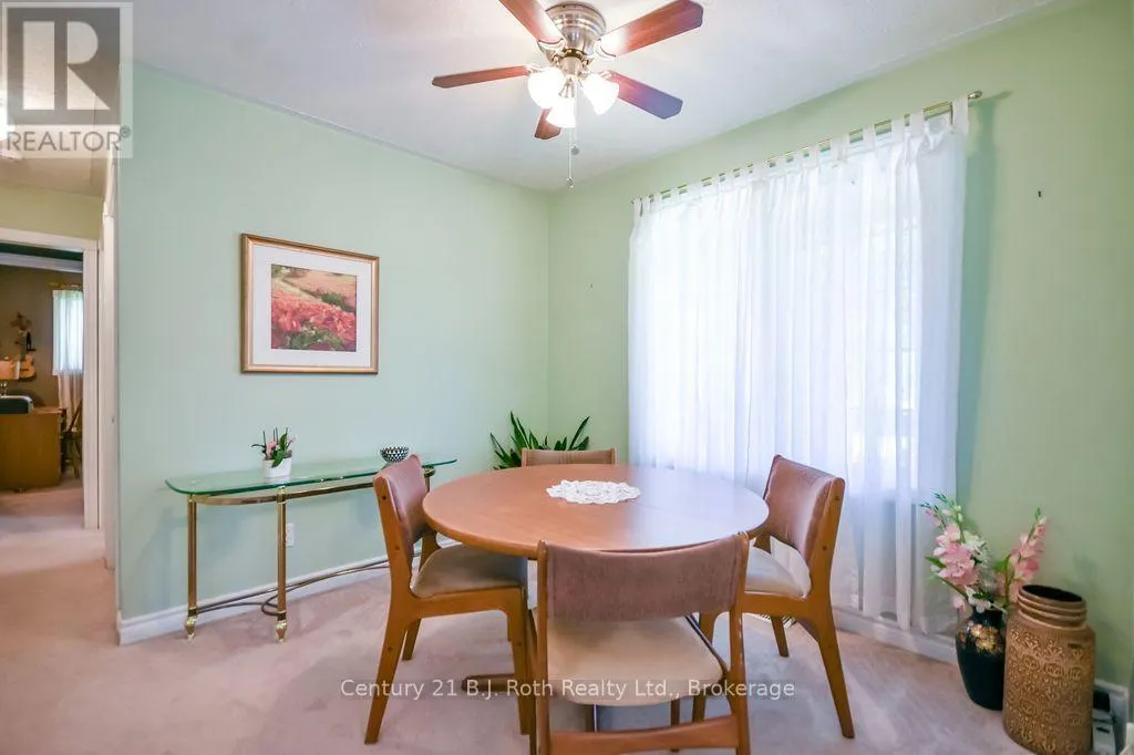 59 ANDERSON CRESCENT