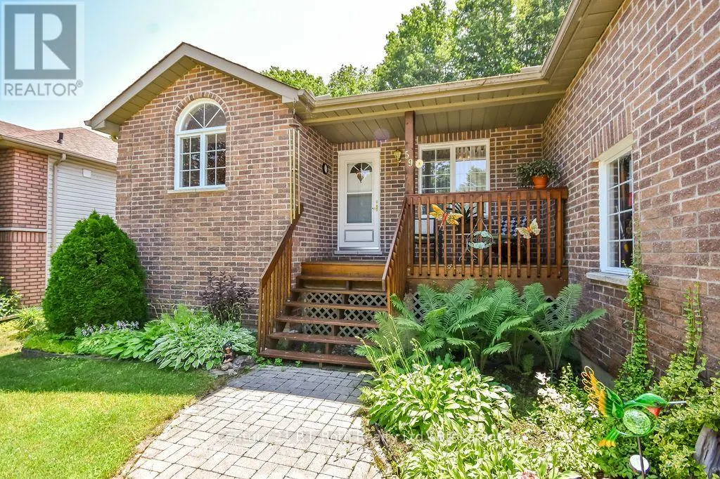 59 ANDERSON CRESCENT