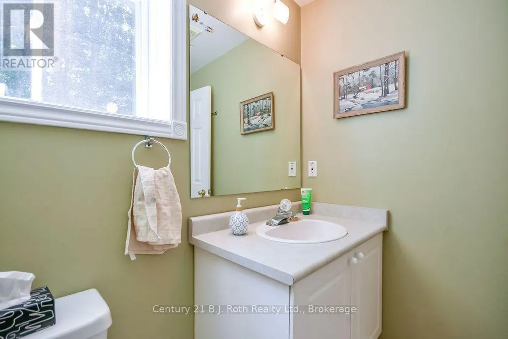 59 ANDERSON CRESCENT