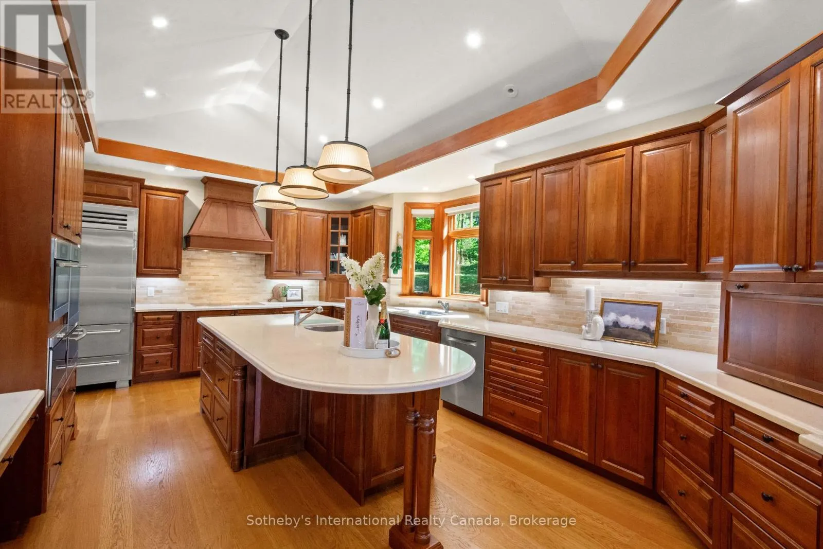 250 GORDON DRIVE