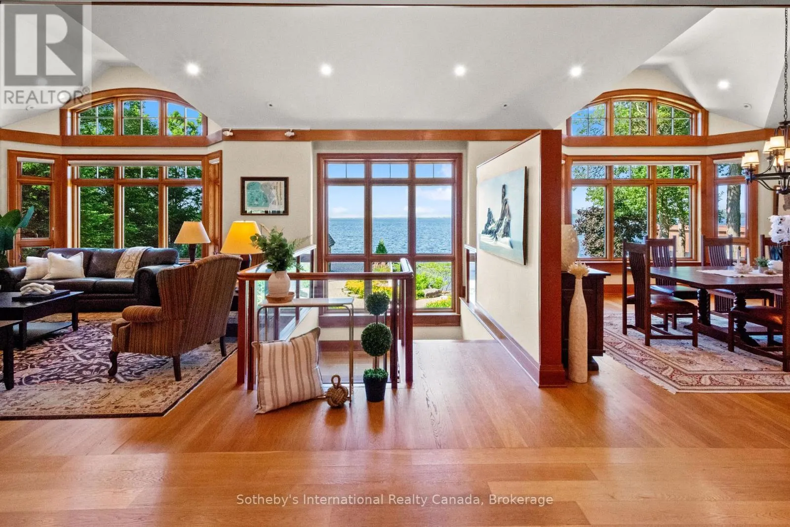 250 GORDON DRIVE