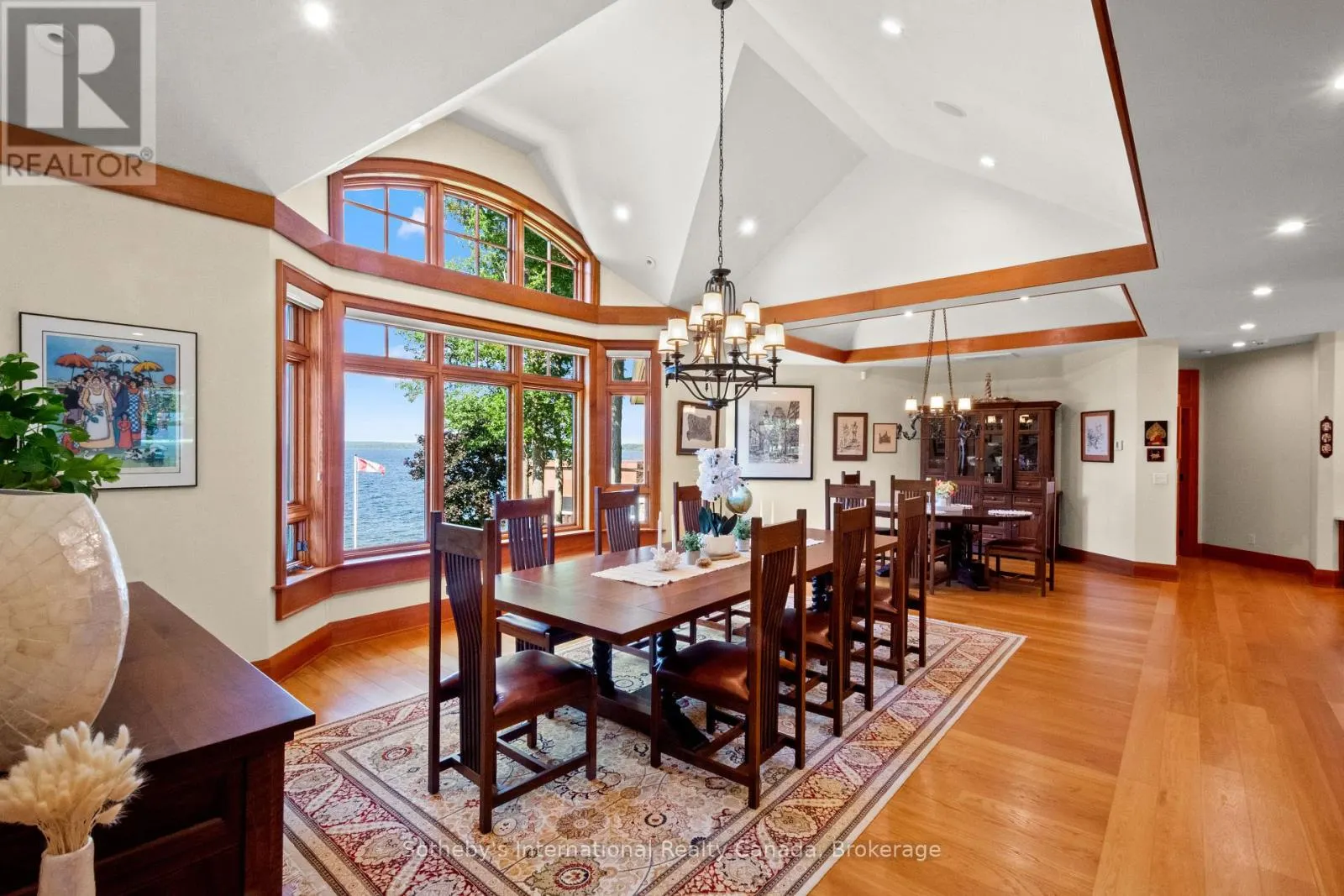 250 GORDON DRIVE