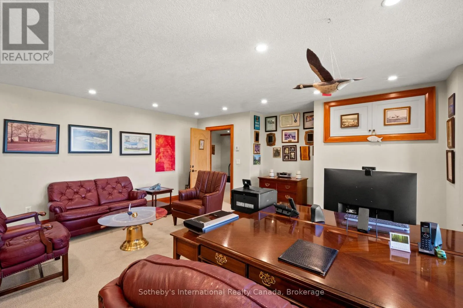 250 GORDON DRIVE