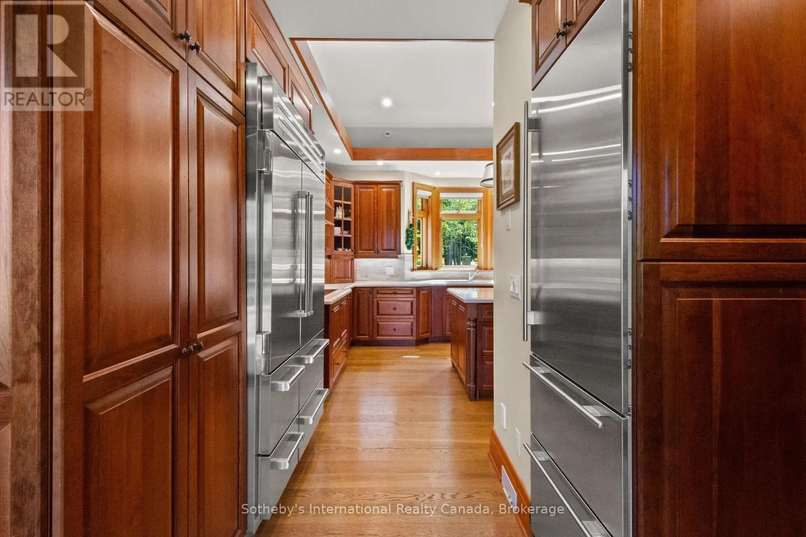 250 GORDON DRIVE