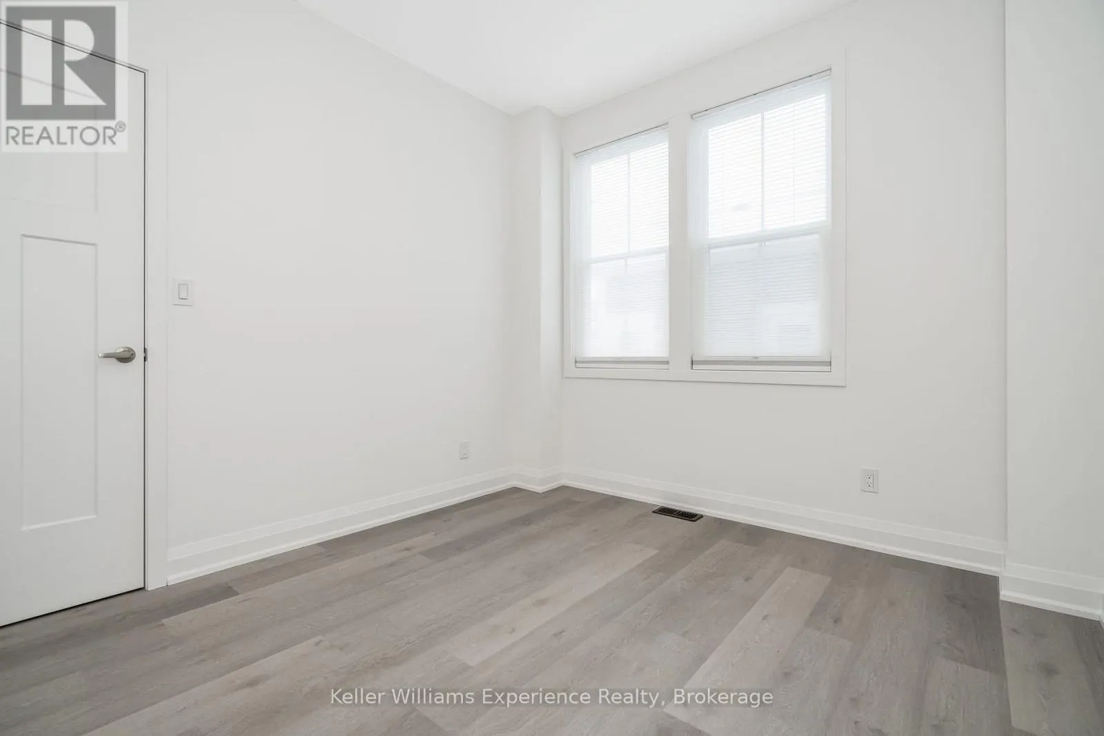 24 DANIELLE CRESCENT