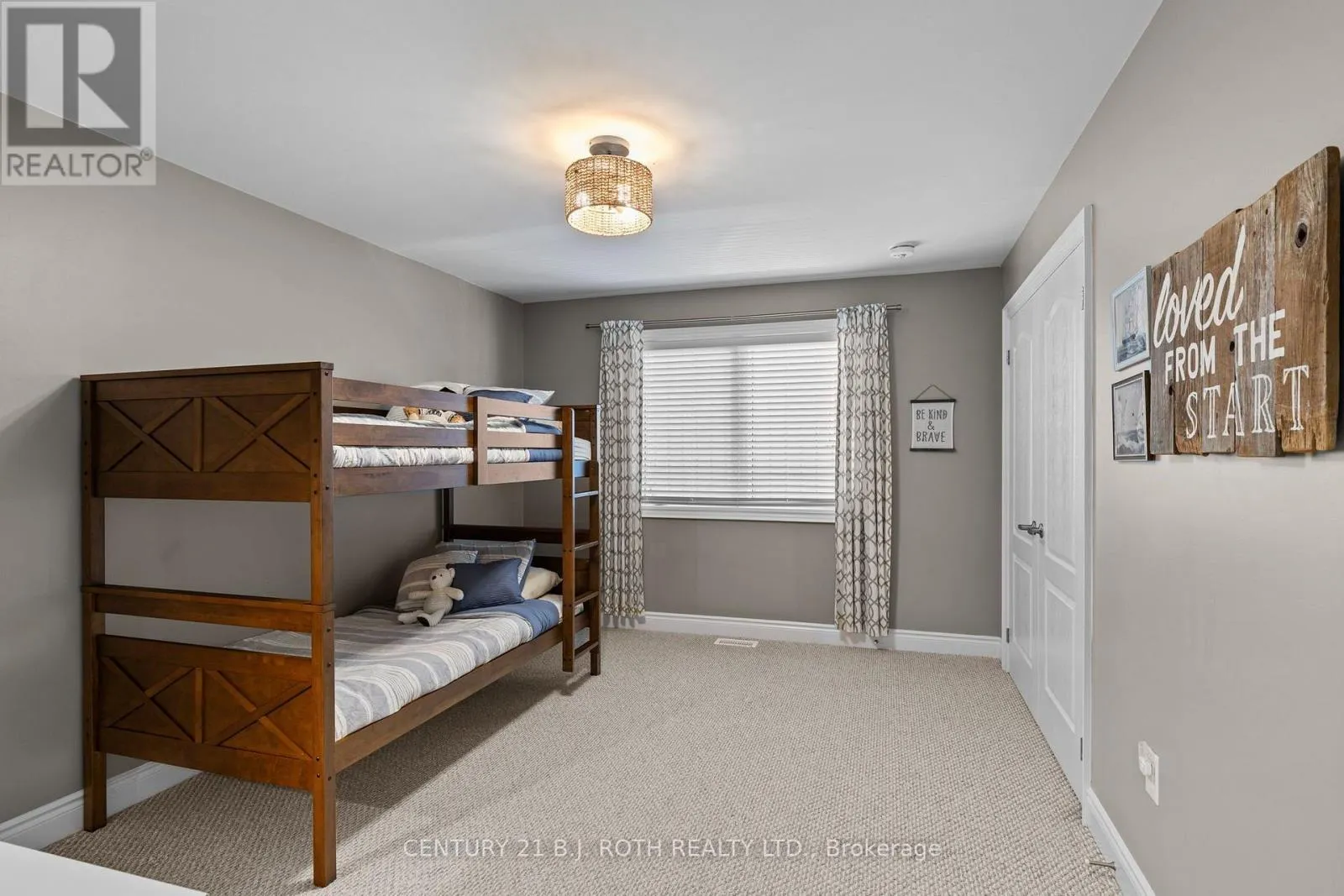 3015 ANNALYSSE DRIVE