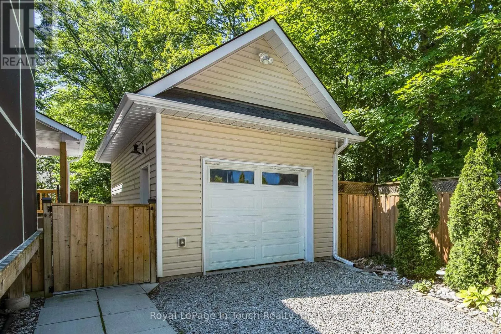 27 DON STREET