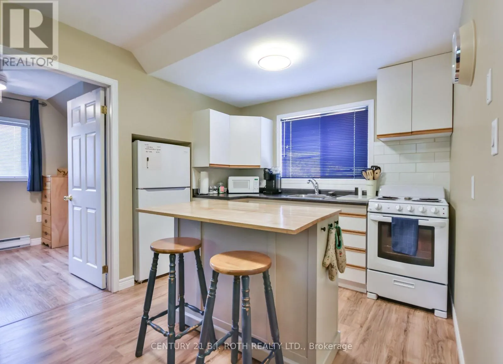 3371 LAKE ST. GEORGE BOULEVARD