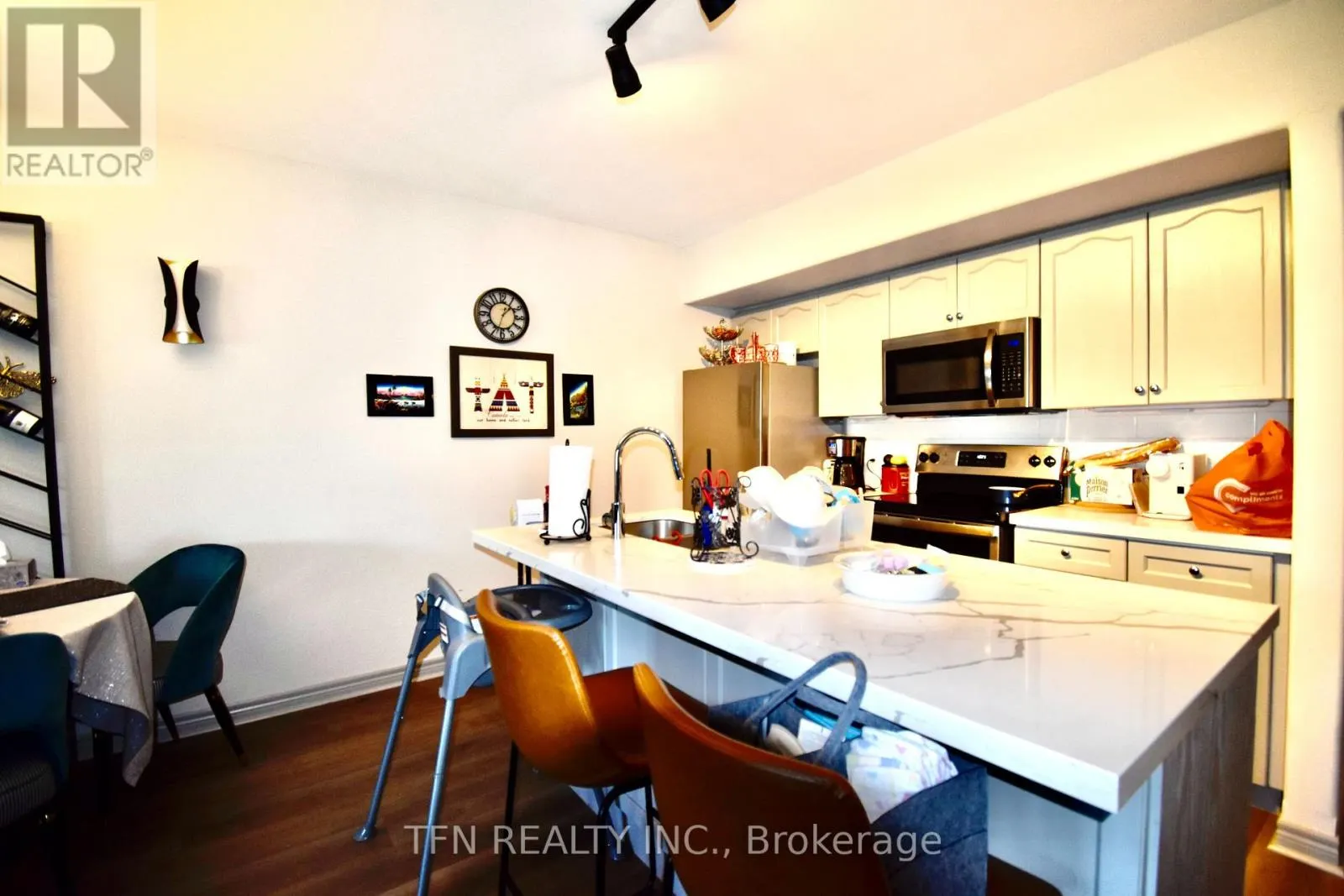 2498 - 90 HIGHLAND DRIVE