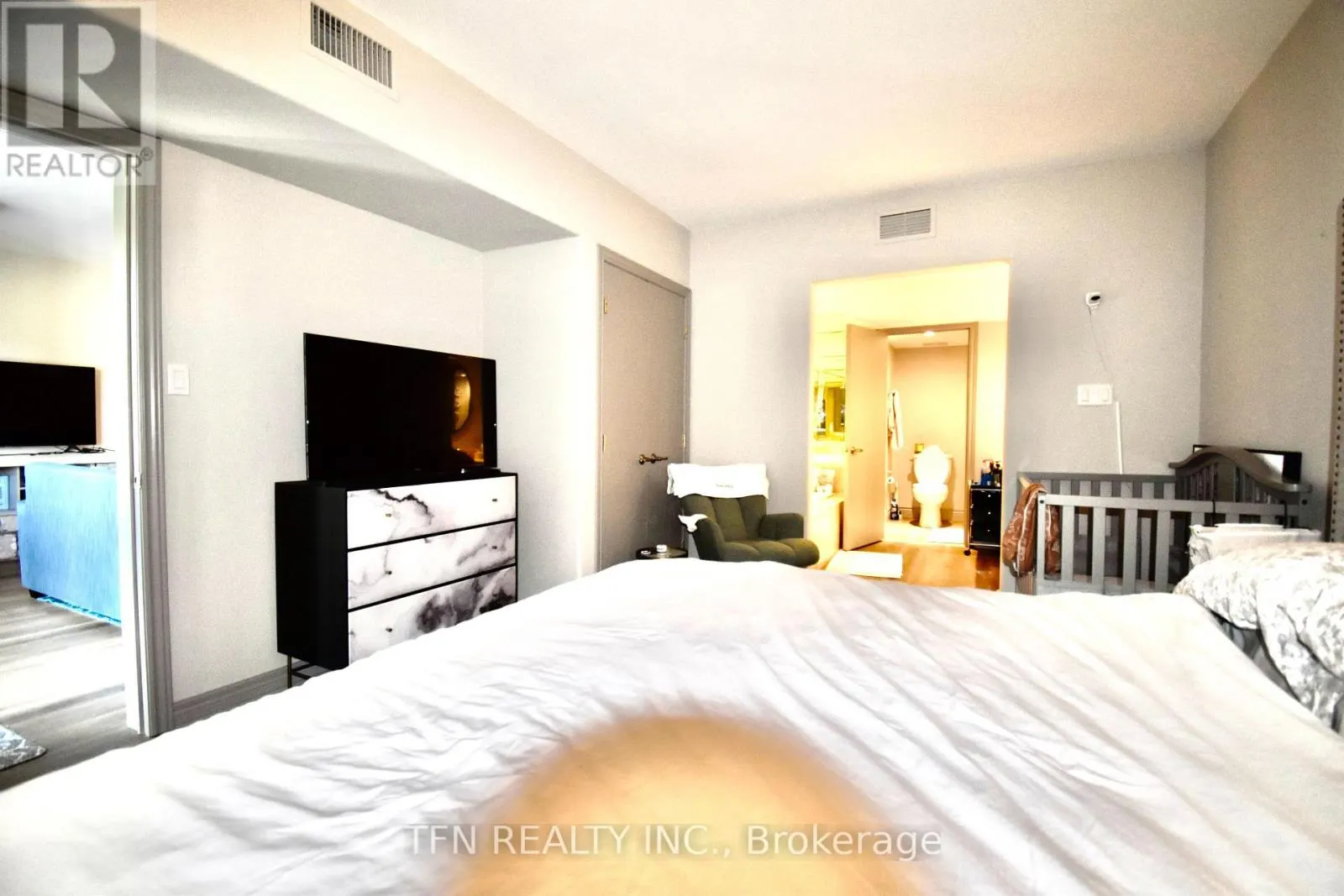 2498 - 90 HIGHLAND DRIVE