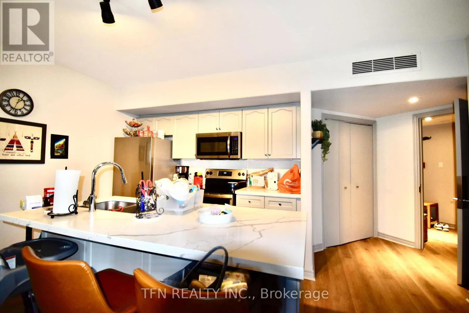 2498 - 90 HIGHLAND DRIVE