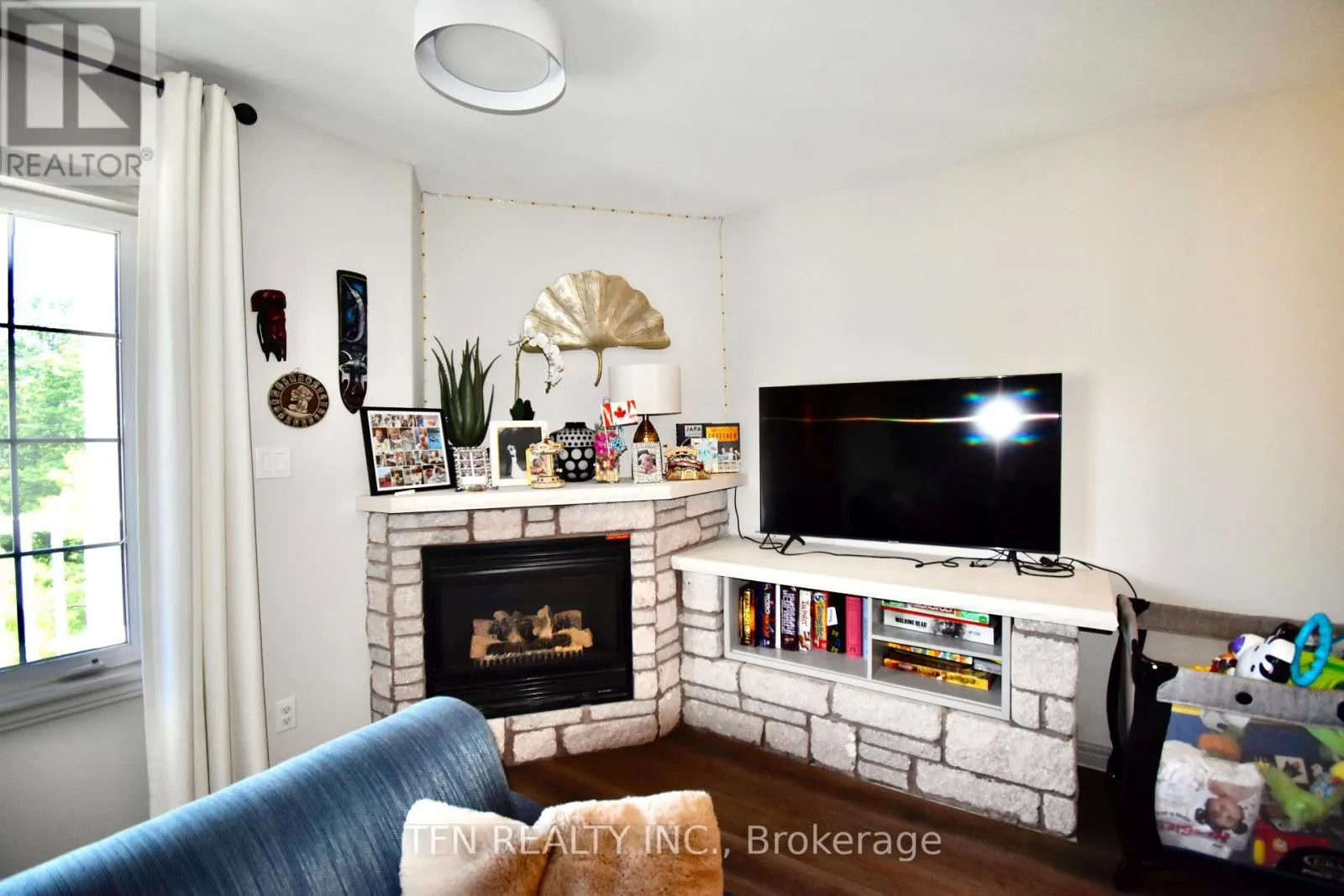 2498 - 90 HIGHLAND DRIVE