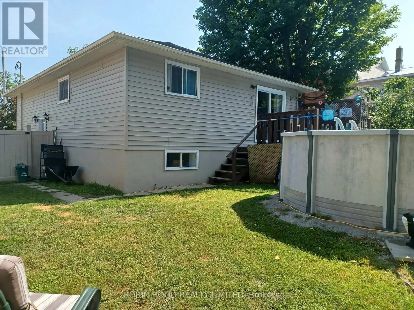 112 BORLAND STREET E