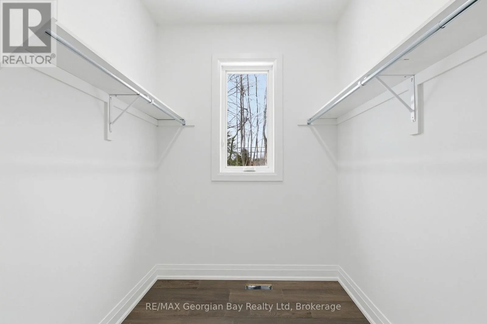 49 BEAUFORT CRESCENT