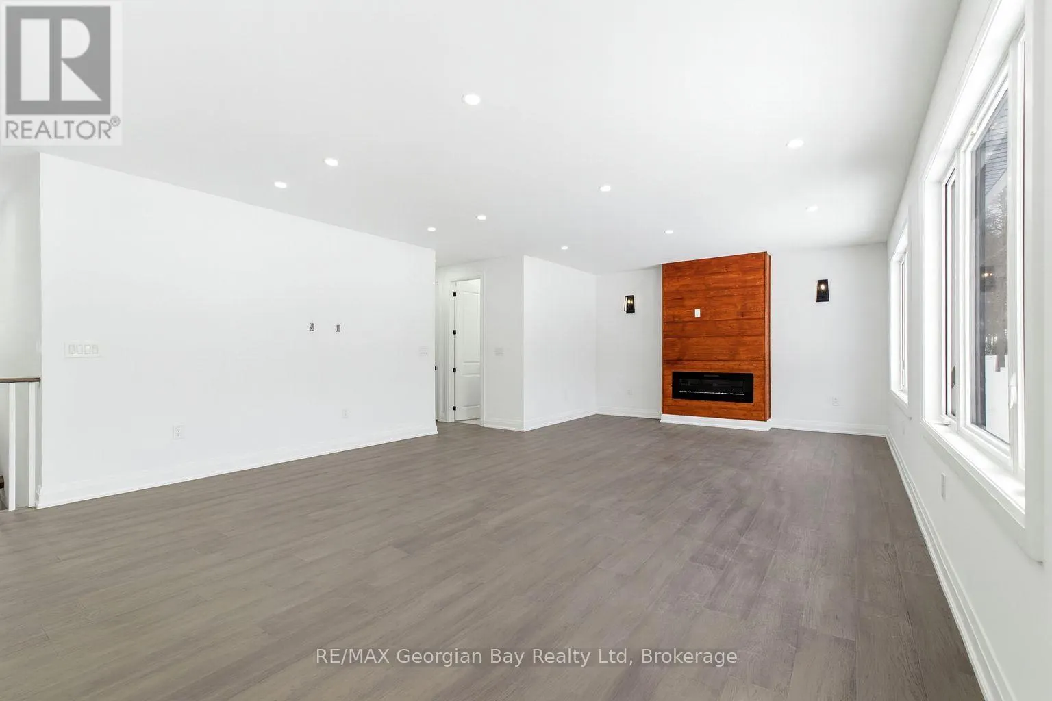 49 BEAUFORT CRESCENT