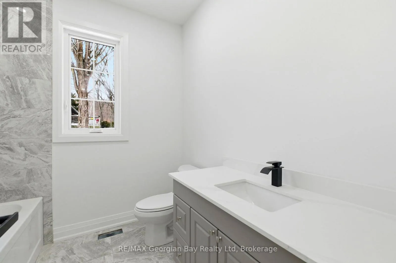 49 BEAUFORT CRESCENT
