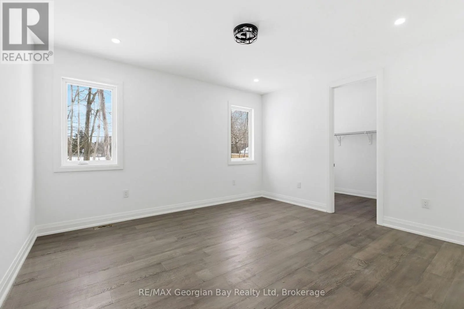 49 BEAUFORT CRESCENT