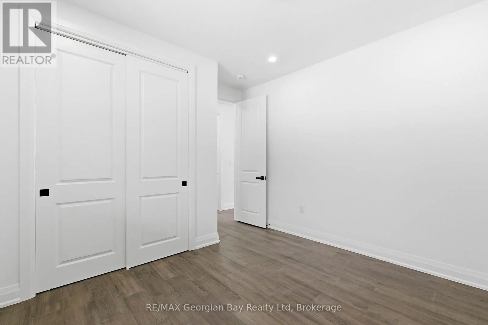 49 BEAUFORT CRESCENT