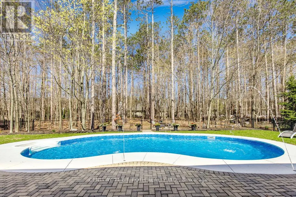 12 LLOYD COOK DRIVE E