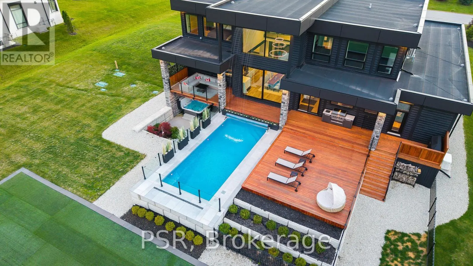 4 RAINTREE COURT