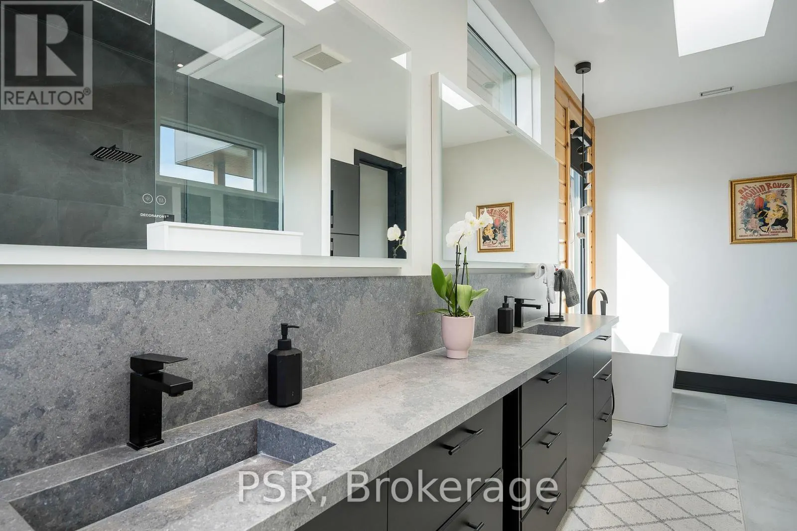 4 RAINTREE COURT