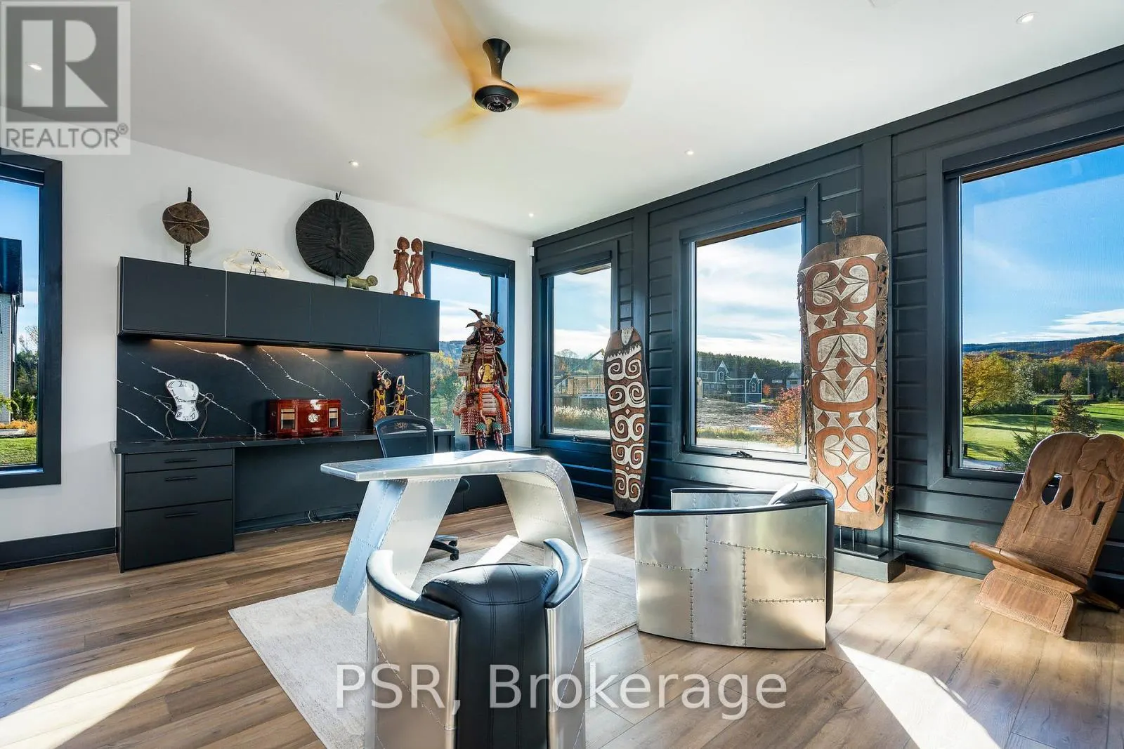 4 RAINTREE COURT
