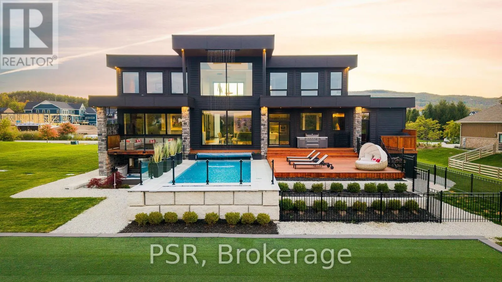 4 RAINTREE COURT