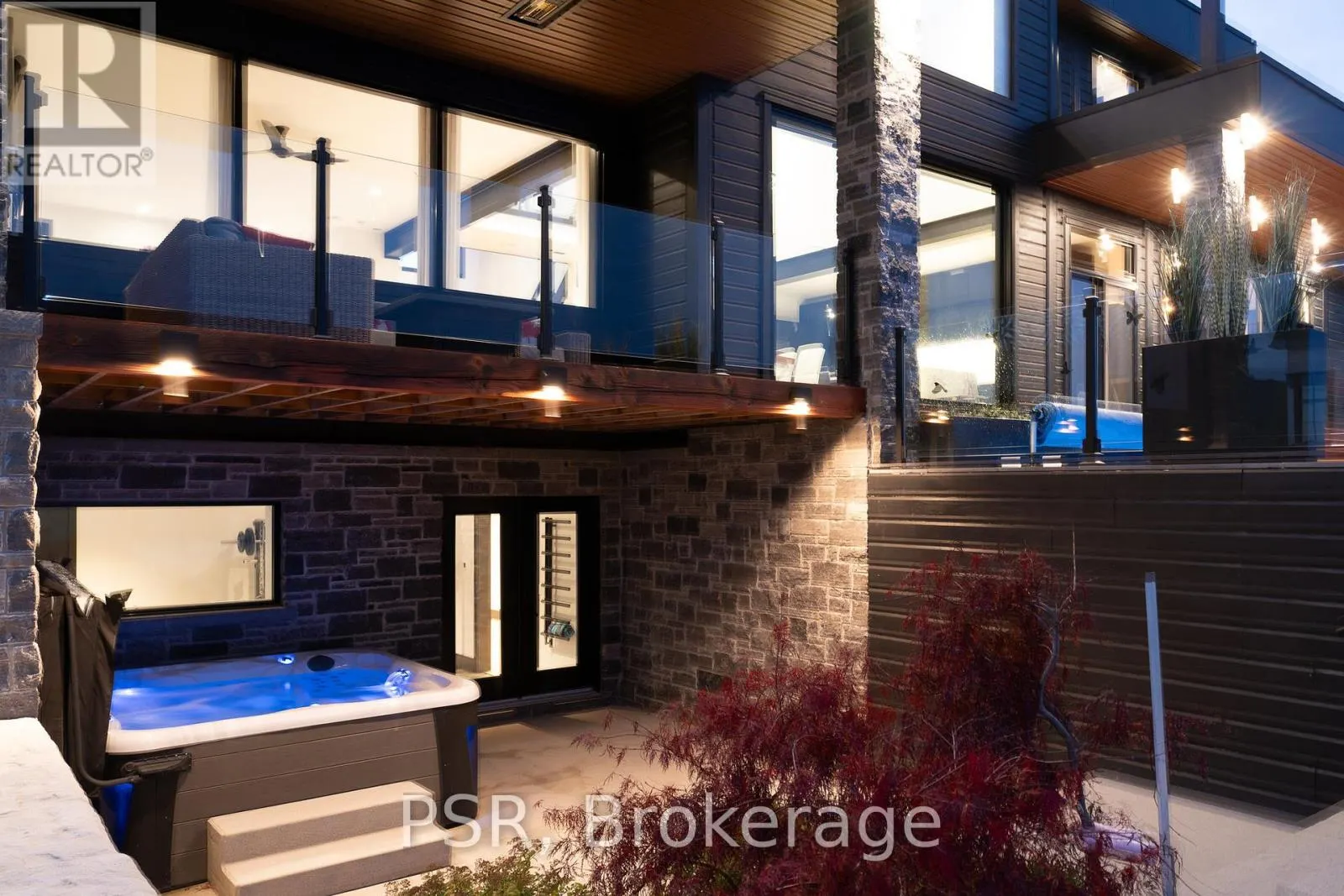 4 RAINTREE COURT